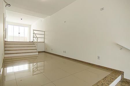 Sala 2 de casa de condomínio à venda com 3 quartos, 400m² em Freguesia de Jacarepaguá, Rio de Janeiro