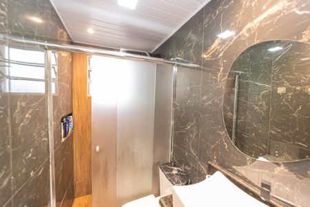 Apartamento à venda com 121m², 2 quartos e 1 vaga Apartamento à venda com 121m², 2 quartos e 1 vagaBanheiro