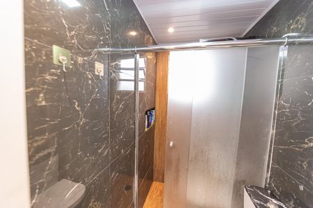 Apartamento à venda com 121m², 2 quartos e 1 vaga Apartamento à venda com 121m², 2 quartos e 1 vagaBanheiro