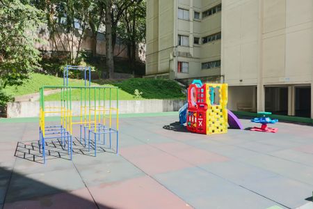 Apartamento para alugar com 58m², 3 quartos e 1 vaga Apartamento para alugar com 58m², 3 quartos e 1 vagaÁrea comum - Playground