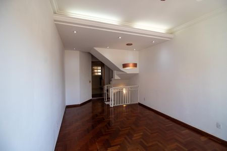 Sala de casa de condomínio à venda com 2 quartos, 120m² em Vila Antônio, São Paulo