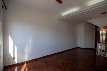 Casa de condomínio à venda com 120m², 2 quartos e 2 vagas Casa de condomínio à venda com 120m², 2 quartos e 2 vagasSala