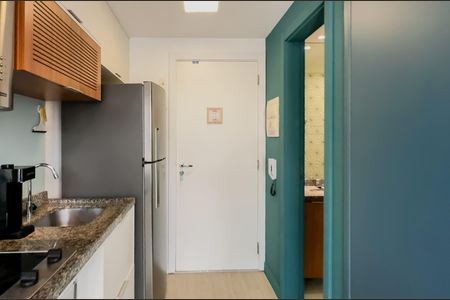 Cozinha de kitnet/studio para alugar com 1 quarto, 25m² em Liberdade, São Paulo