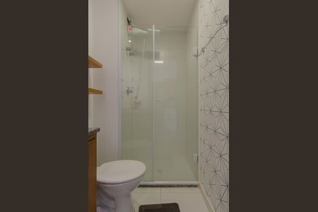 Banheiro de kitnet/studio para alugar com 1 quarto, 25m² em Liberdade, São Paulo