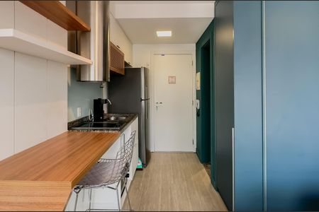Cozinha de kitnet/studio para alugar com 1 quarto, 25m² em Liberdade, São Paulo