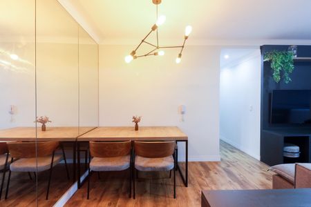 Apartamento à venda com 66m², 2 quartos e 1 vagaSala