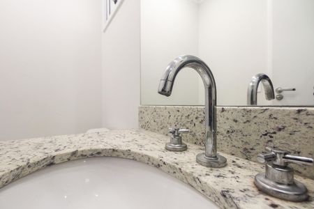 Apartamento à venda com 66m², 2 quartos e 1 vagaBanheiro Social