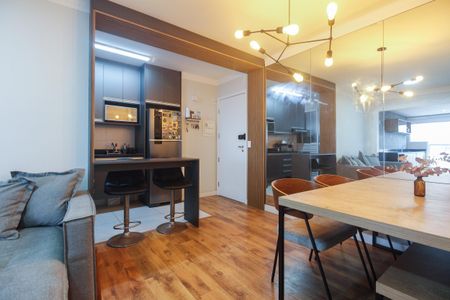 Apartamento à venda com 66m², 2 quartos e 1 vagaSala