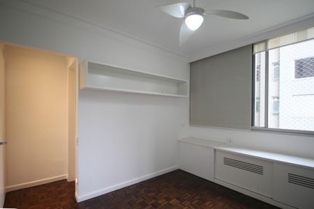 Apartamento à venda com 140m², 3 quartos e 3 vagas Apartamento à venda com 140m², 3 quartos e 3 vagasQuarto 3