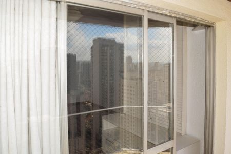 Apartamento para alugar com 131m², 2 quartos e 2 vagas Apartamento para alugar com 131m², 2 quartos e 2 vagasSala Varanda