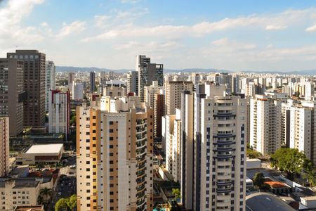 Apartamento para alugar com 131m², 2 quartos e 2 vagas Apartamento para alugar com 131m², 2 quartos e 2 vagasVista Sala Varanda