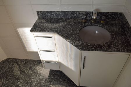 Apartamento para alugar com 131m², 2 quartos e 2 vagas Apartamento para alugar com 131m², 2 quartos e 2 vagasBanheiro Suíte