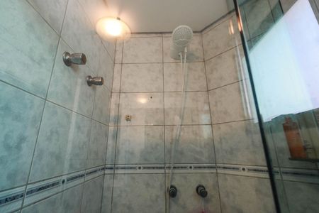 Apartamento à venda com 120m², 4 quartos e 3 vagas Apartamento à venda com 120m², 4 quartos e 3 vagasBanheiro da Suíte