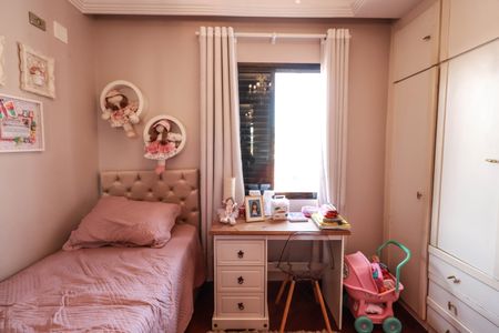 Apartamento à venda com 120m², 4 quartos e 3 vagas Apartamento à venda com 120m², 4 quartos e 3 vagasQuarto 2