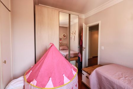 Apartamento à venda com 120m², 4 quartos e 3 vagas Apartamento à venda com 120m², 4 quartos e 3 vagasQuarto 2