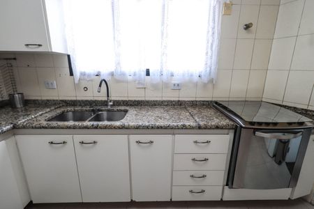 Apartamento à venda com 120m², 4 quartos e 3 vagas Apartamento à venda com 120m², 4 quartos e 3 vagasCozinha
