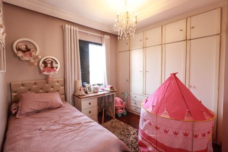 Apartamento à venda com 120m², 4 quartos e 3 vagas Apartamento à venda com 120m², 4 quartos e 3 vagasQuarto 2