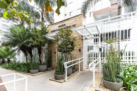 Apartamento para alugar com 57m², 2 quartos e 1 vagaFachada do Condomínio