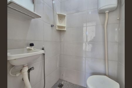 Studio para alugar com 25m², 1 quarto e sem vaga Studio para alugar com 25m², 1 quarto e sem vagaBanheiro
