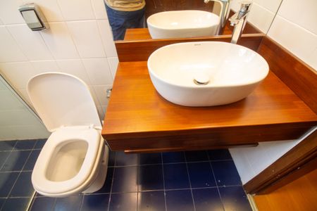 Casa para alugar com 500m², 5 quartos e 4 vagasBanheiro da Suíte 2