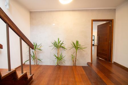 Casa para alugar com 500m², 5 quartos e 4 vagasCorredor