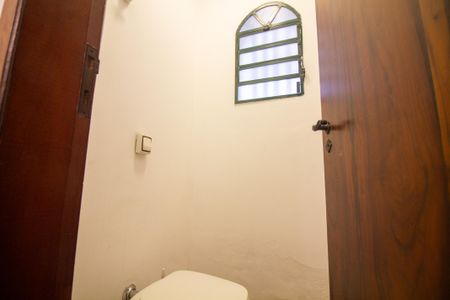 Casa para alugar com 500m², 5 quartos e 4 vagasLavabo