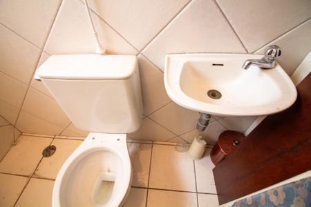 Casa para alugar com 500m², 5 quartos e 4 vagasBanheiro de Serviço 