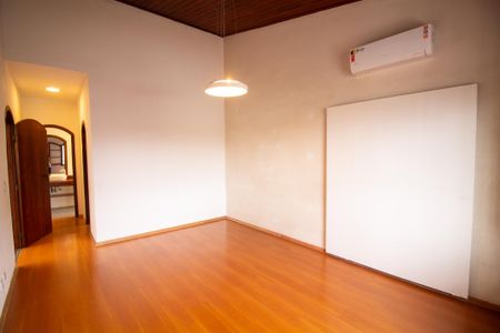 Casa para alugar com 500m², 5 quartos e 4 vagasSuíte 3