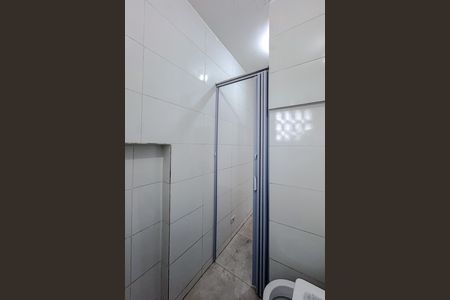 Banheiro de apartamento para alugar com 1 quarto, 20m² em Brás, São Paulo