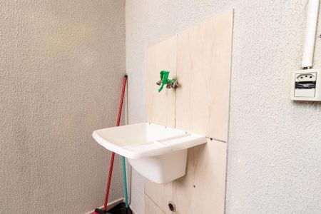 Casa para alugar com 54m², 2 quartos e 1 vaga Casa para alugar com 54m², 2 quartos e 1 vagaÁrea de Serviço