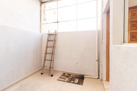 Casa para alugar com 54m², 2 quartos e 1 vaga Casa para alugar com 54m², 2 quartos e 1 vagaÁrea de Serviço