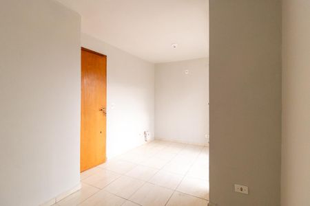 Quarto 1 de casa para alugar com 2 quartos, 54m² em Tatuquara, Curitiba