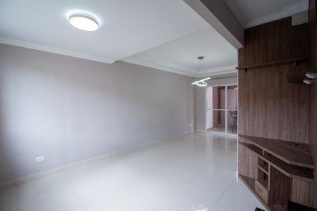 Sala de casa de condomínio para alugar com 3 quartos, 100m² em Jardim Simus, Sorocaba