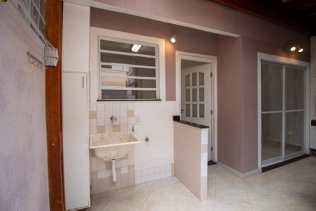 Casa de condomínio para alugar com 100m², 3 quartos e 2 vagas Casa de condomínio para alugar com 100m², 3 quartos e 2 vagasÁrea de Serviço