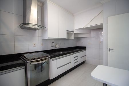 Casa de condomínio para alugar com 100m², 3 quartos e 2 vagas Casa de condomínio para alugar com 100m², 3 quartos e 2 vagasCozinha