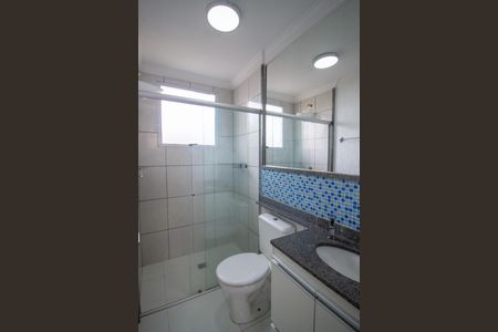 Casa de condomínio para alugar com 100m², 3 quartos e 2 vagas Casa de condomínio para alugar com 100m², 3 quartos e 2 vagasBanheiro da Suíte