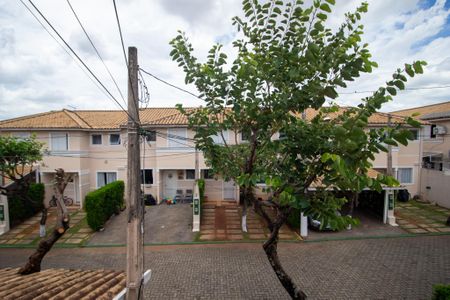 Casa de condomínio para alugar com 100m², 3 quartos e 2 vagas Casa de condomínio para alugar com 100m², 3 quartos e 2 vagasVista do Quarto 2
