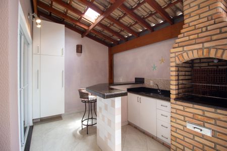 Casa de condomínio para alugar com 100m², 3 quartos e 2 vagas Casa de condomínio para alugar com 100m², 3 quartos e 2 vagasÁrea gourmet