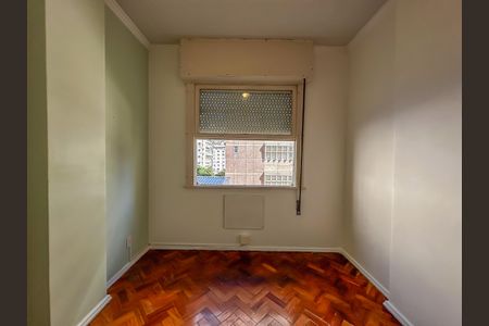 Apartamento para alugar com 100m², 3 quartos e 1 vaga Apartamento para alugar com 100m², 3 quartos e 1 vagaQuarto