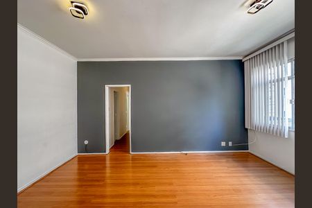Apartamento para alugar com 100m², 3 quartos e 1 vaga Apartamento para alugar com 100m², 3 quartos e 1 vagaSala