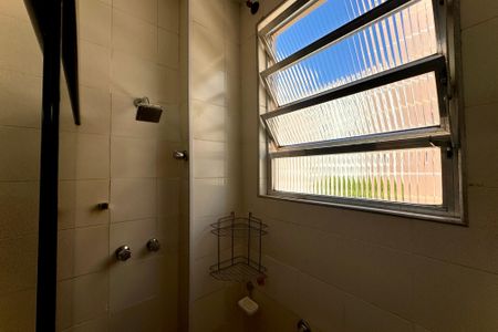 Apartamento para alugar com 100m², 3 quartos e 1 vaga Apartamento para alugar com 100m², 3 quartos e 1 vagaBanheiro social