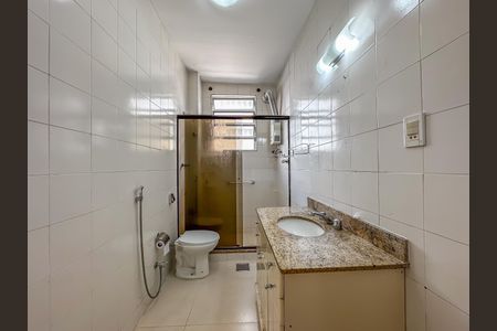 Apartamento para alugar com 100m², 3 quartos e 1 vaga Apartamento para alugar com 100m², 3 quartos e 1 vagaBanheiro social
