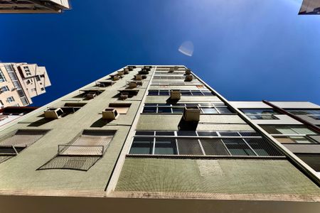 Apartamento para alugar com 100m², 3 quartos e 1 vaga Apartamento para alugar com 100m², 3 quartos e 1 vagaFachada