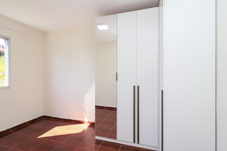 Quarto 1 de apartamento à venda com 2 quartos, 48m² em Vila Carmosina, São Paulo