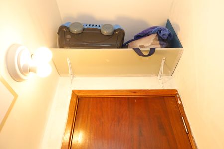 Casa de condomínio à venda com 80m², 2 quartos e 1 vagaÁrea de Serviço