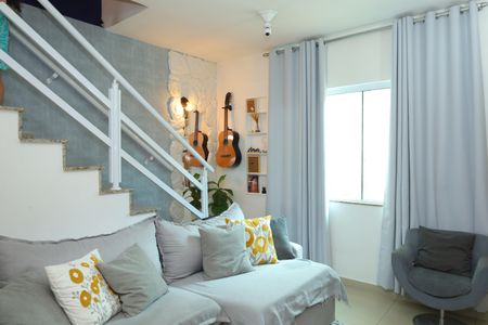 Casa de condomínio à venda com 80m², 2 quartos e 1 vagaSala