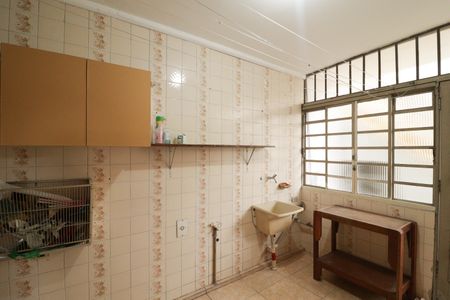 Casa à venda com 450m², 3 quartos e 1 vagaÁrea de Serviço