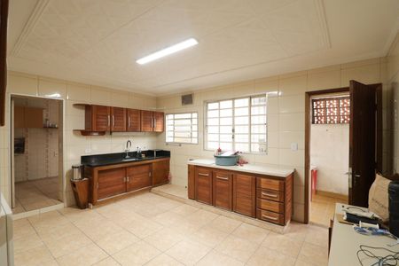 Casa à venda com 450m², 3 quartos e 1 vagaCozinha 