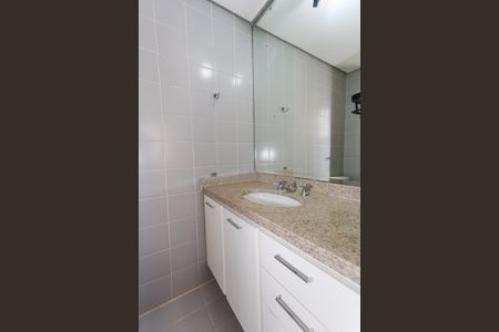 Apartamento para alugar com 106m², 1 quarto e 2 vagas Apartamento para alugar com 106m², 1 quarto e 2 vagasBanheiro da Suíte