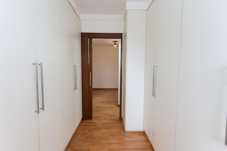 Apartamento para alugar com 106m², 1 quarto e 2 vagas Apartamento para alugar com 106m², 1 quarto e 2 vagasCloset da suíte 1